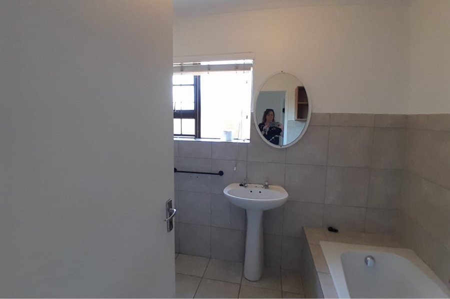 2 Bedroom Property for Sale in Parklands Western Cape